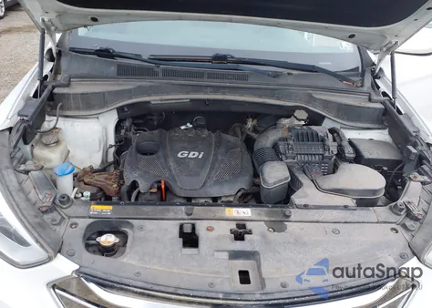 2015 Hyundai Santa Fe Sport 2.4L from USA, damaged, VIN 5XYZTDLBXFG241165